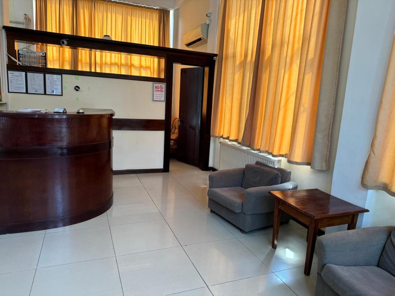 Hotel Skib Tiflis Exterior foto