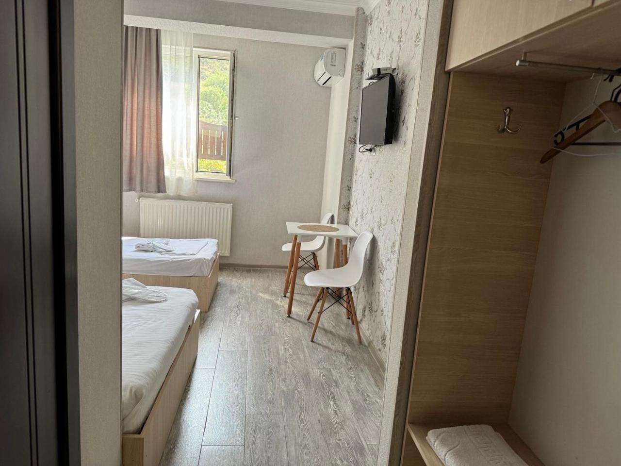 Hotel Skib Tiflis Exterior foto