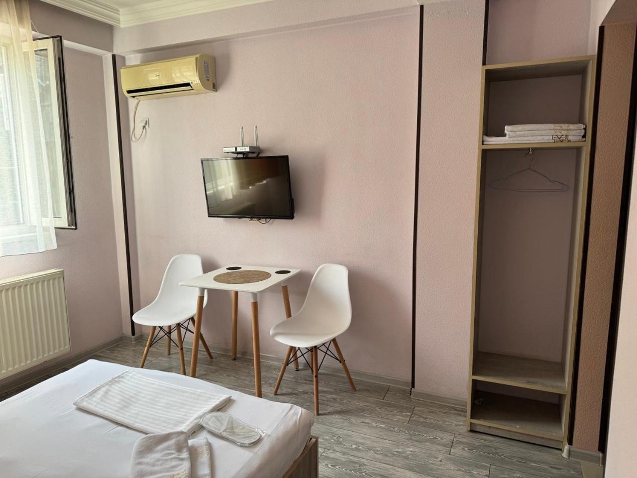 Hotel Skib Tiflis Exterior foto